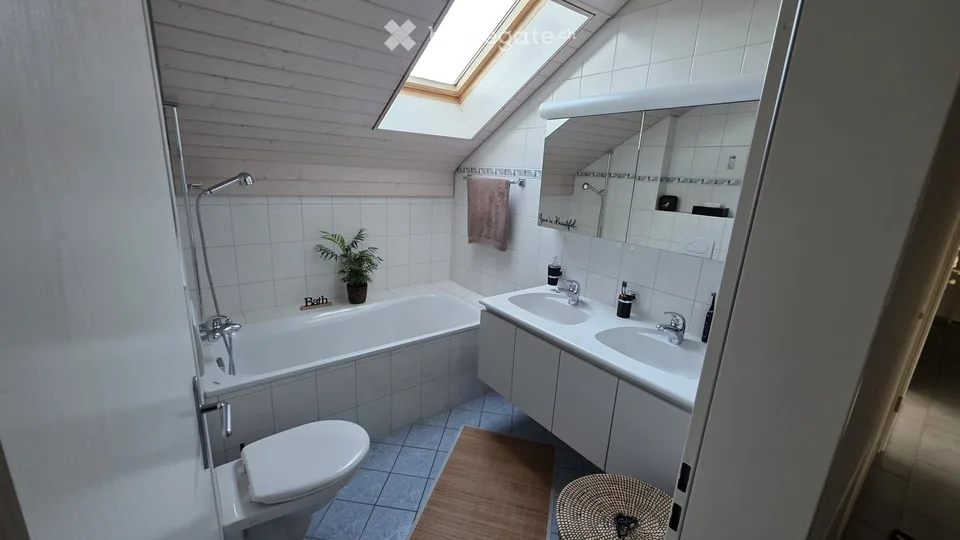 Wohnung mit Aussicht / Appartement avec belle vue – Foto 5 von 5