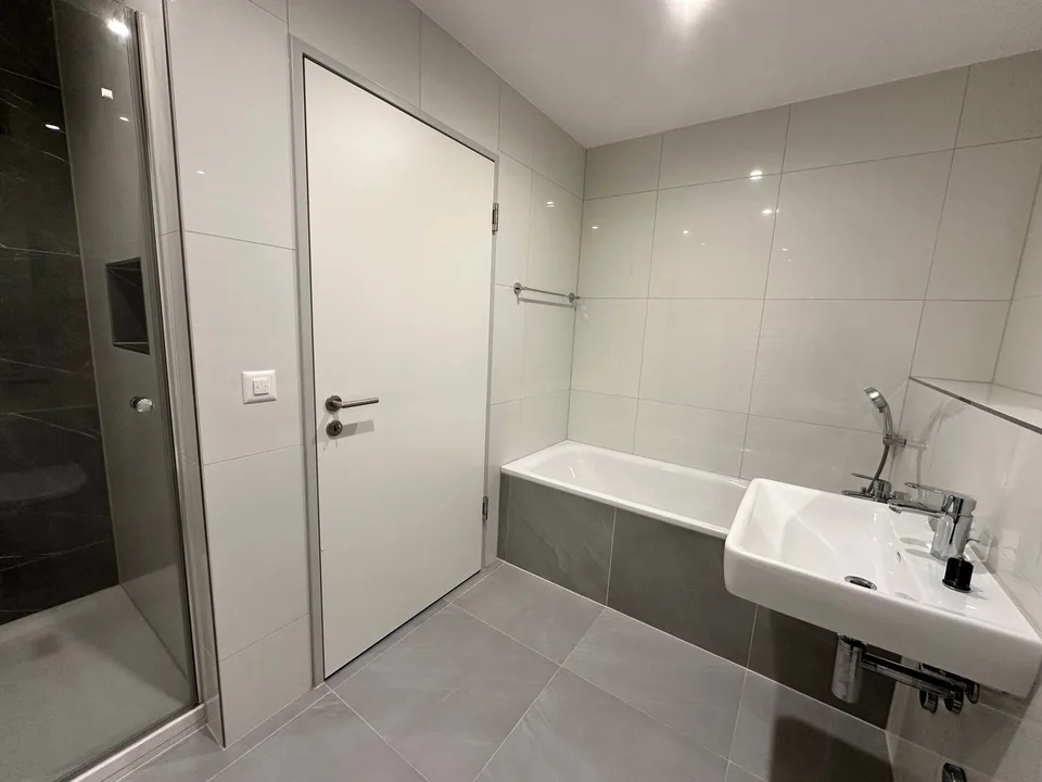 Sanierte 5.5-Zimmer-Wohnung mit grossem Garten – Foto 13 von 15