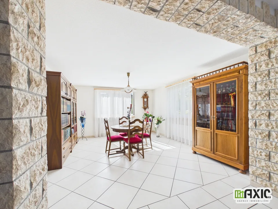 A vendre - Charmante maison de 5.5 pcs avec grand jardin à Delémont – foto 2 di 13