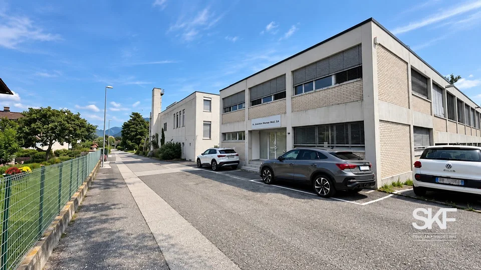 Verkauf eines großen Gewerbe-/Industriegebäudes/Lagers – Foto 9 von 12