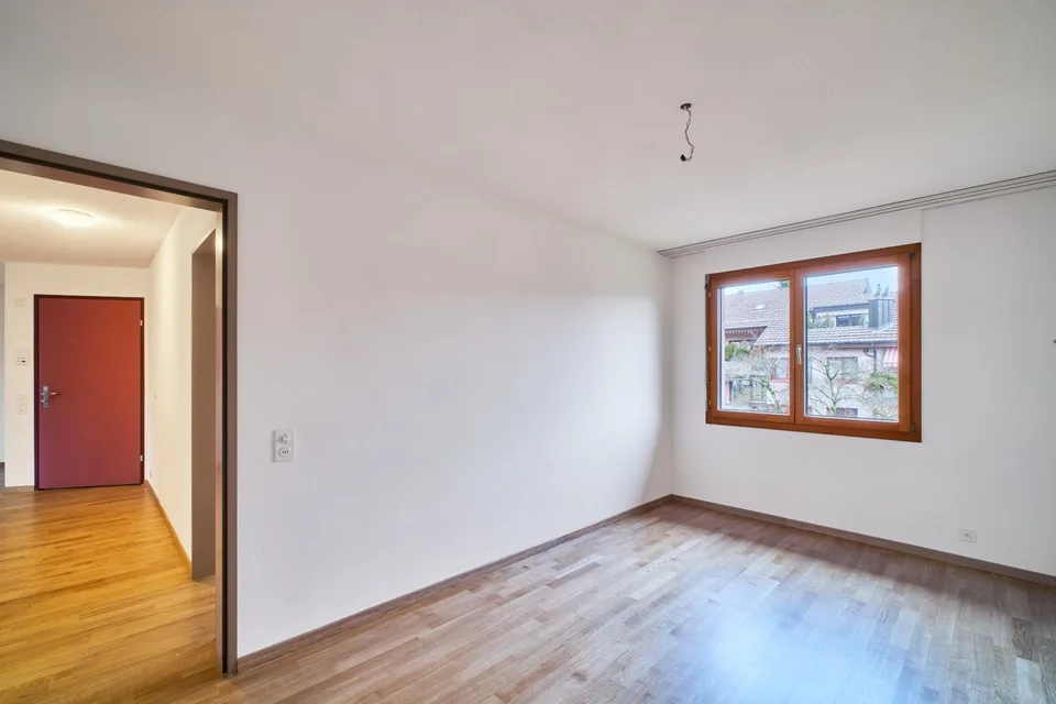 Sunny 3.5-room apartment in Forch