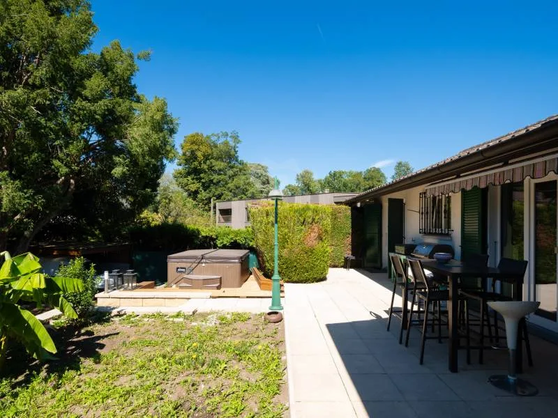 8 Zimmer Einfamilienhaus in Versoix – Foto 3 von 12