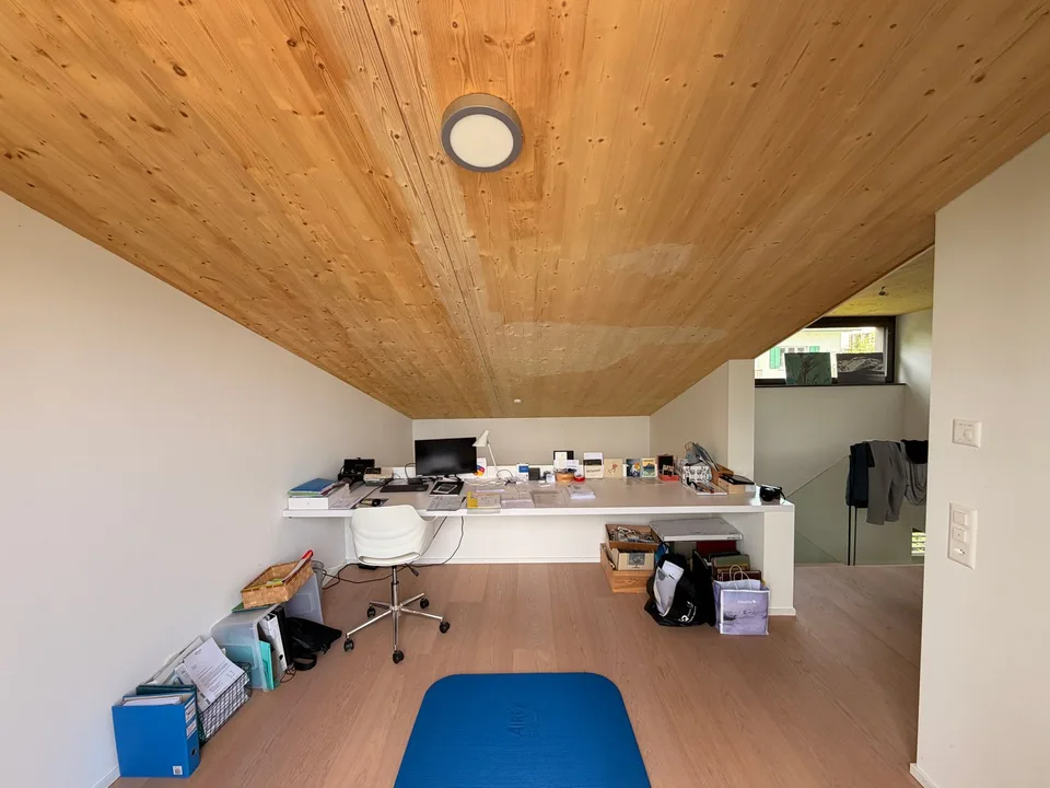 Doppel-Einfamilienhaus - Modernes Wohnen mit Pool und Minergie-Standard – Foto 7 von 16