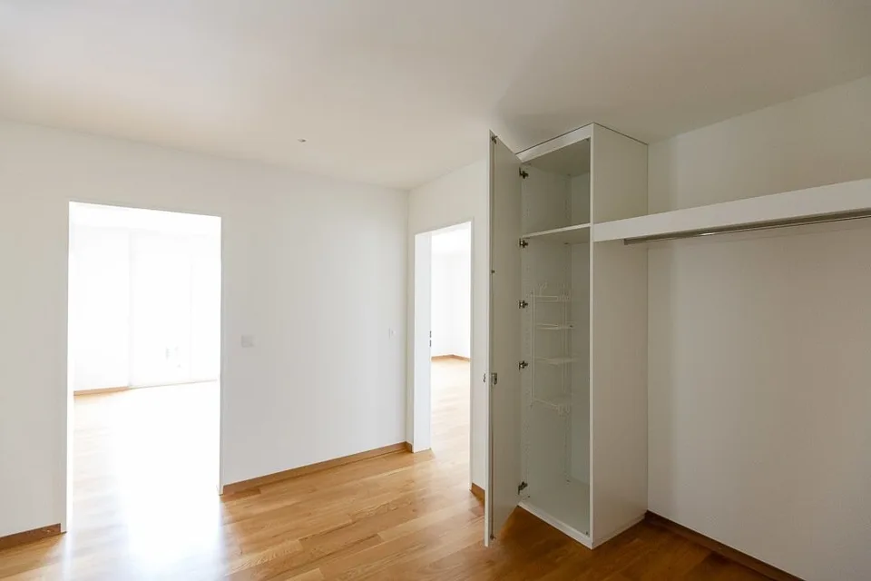 Appartement en attique bien situé avec sa propre tour de lavage – photo 7 sur 8