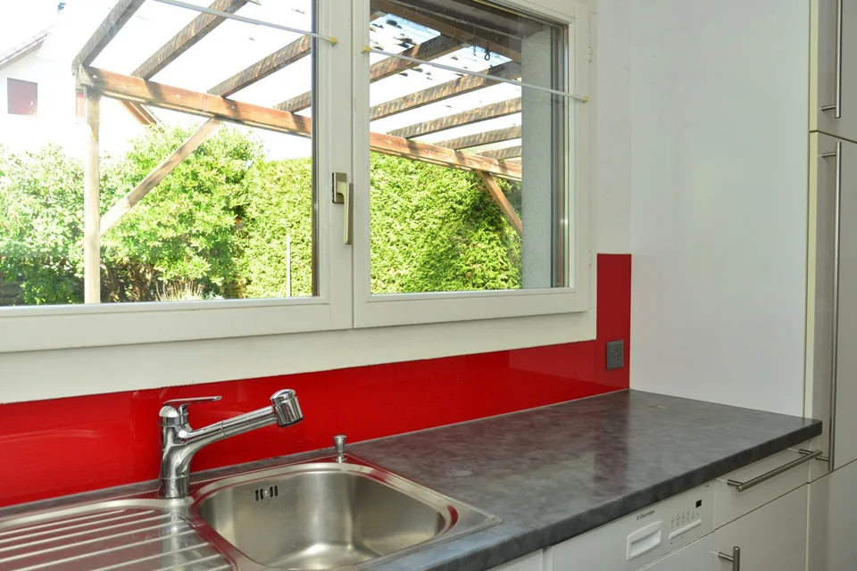 Charming 5.5-room terraced single-family house in a sunny location – photo 6 of 13