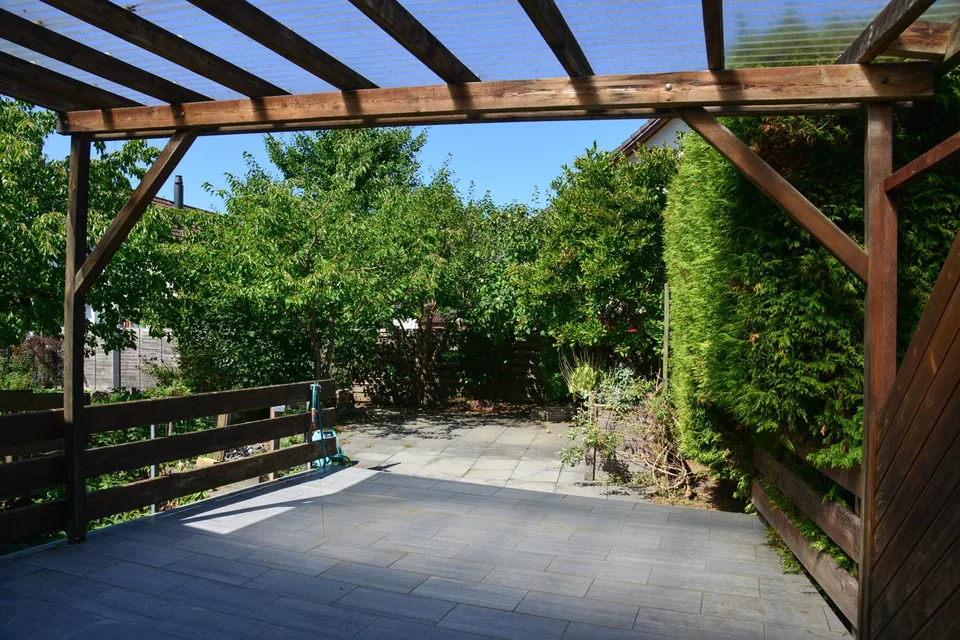 Charming 5.5-room terraced single-family house in a sunny location – photo 3 of 13