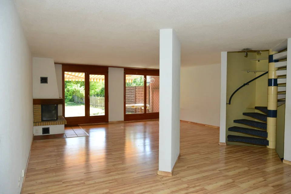 Charming 5.5-room terraced single-family house in a sunny location – photo 4 of 13