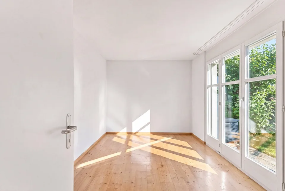 3.5-Zimmer-Gartenwohnung mit Cheminée in Jonen – Foto 6 von 10