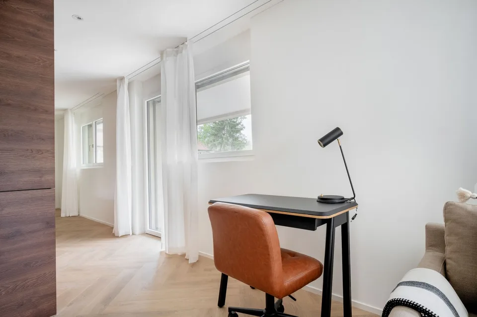 Bello appartamento Wiedikon 2.5 locali con cantina e W/T, vicino al mercato, via Blueground – foto 7 di 24