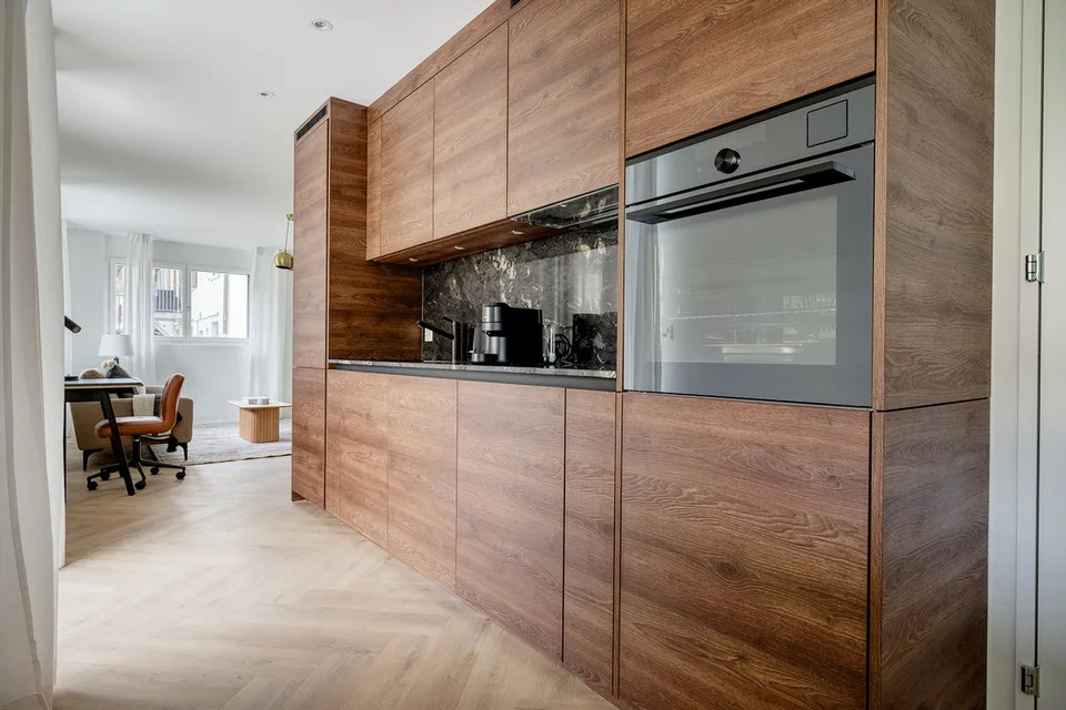 Bello appartamento Wiedikon 2.5 locali con cantina e W/T, vicino al mercato, via Blueground – foto 9 di 24
