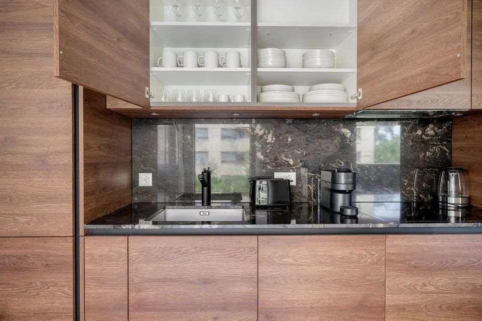 Bello appartamento Wiedikon 2.5 locali con cantina e W/T, vicino al mercato, via Blueground – foto 10 di 24