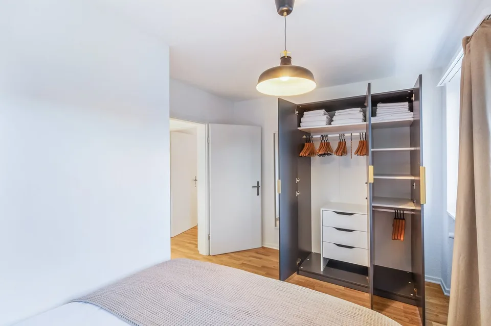 3.5 pièces à Oerlikon, près de la gare, meublé, réservation flexible immédiate – photo 13 sur 16