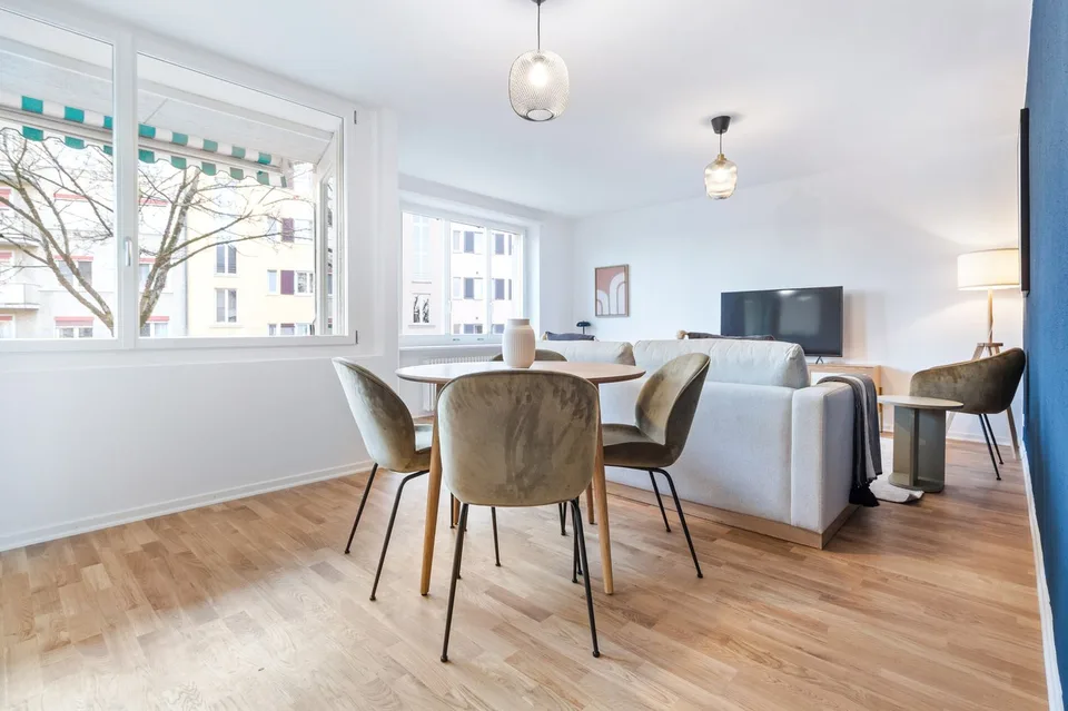 3.5 pièces à Oerlikon, près de la gare, meublé, réservation flexible immédiate – photo 4 sur 16
