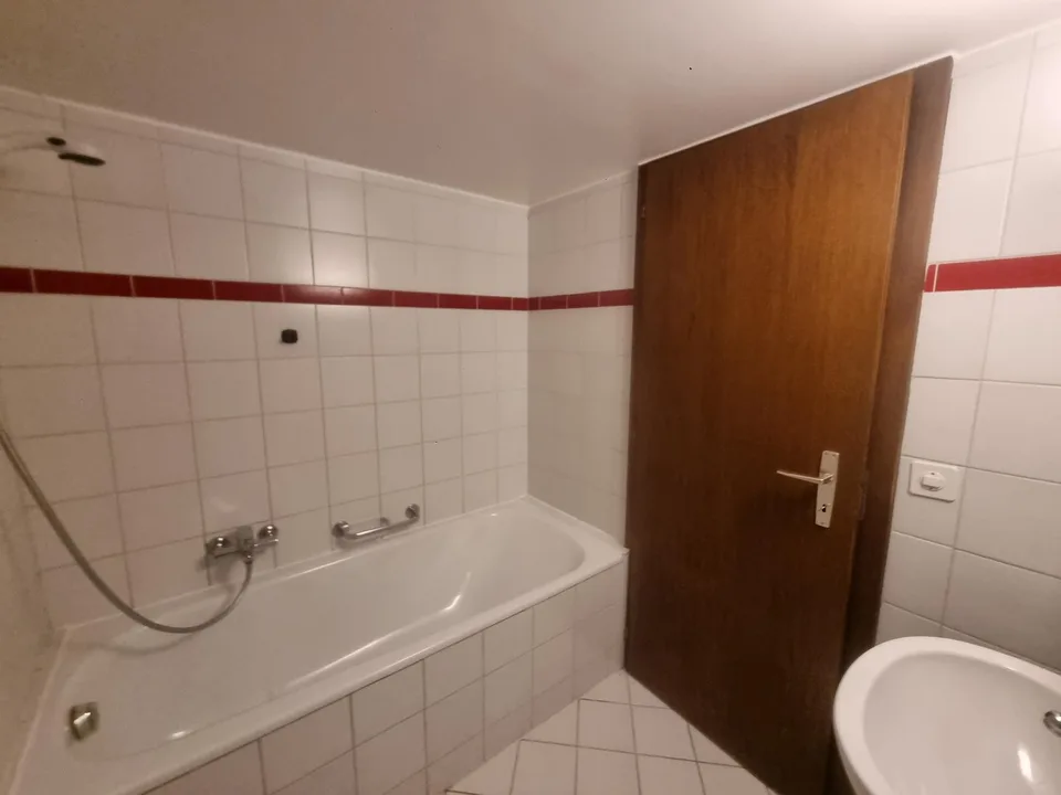 Bright 3.5-room apartment in Boudry – available immediately