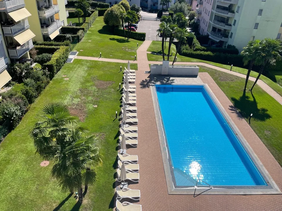 Pregassona – luminoso appartamento di 1 locale con ampio balcone e piscina – foto 11 di 17