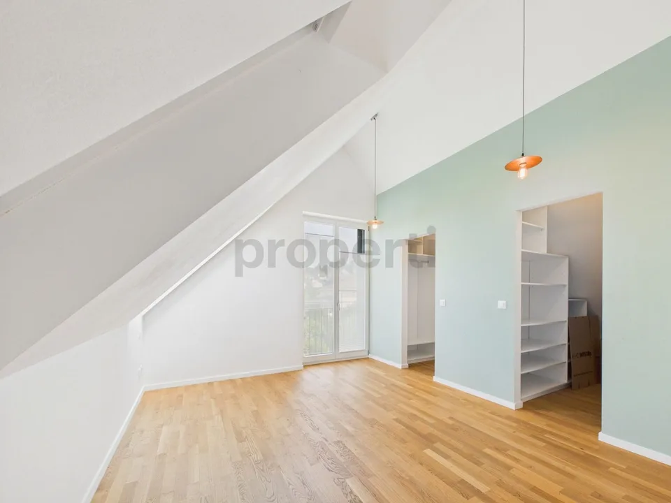 Spacious garden with fruit trees, freshly painted interior and quiet location