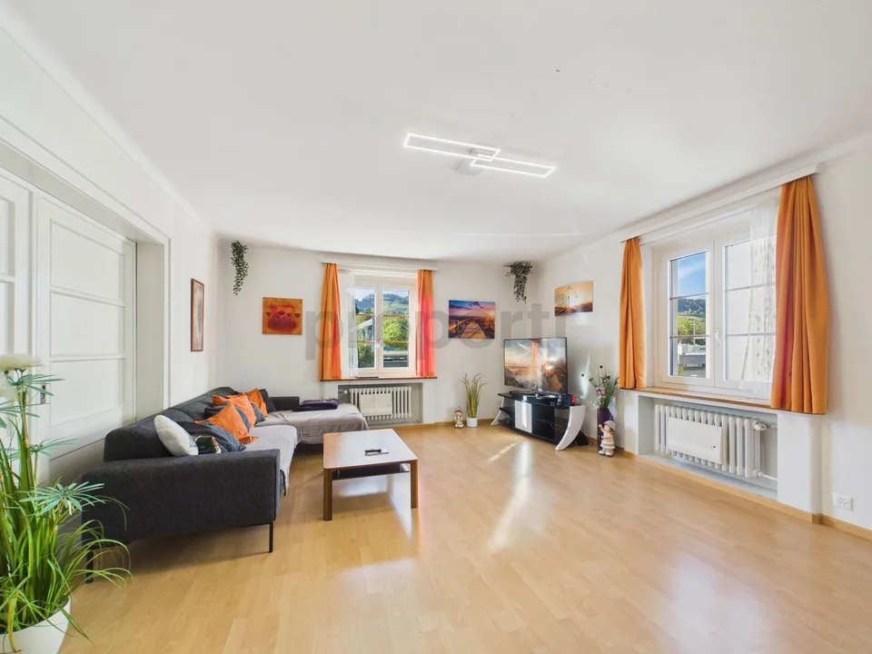 Gentle view in Schüpfheim, Five bedrooms for plenty of space, Renovated traditional building with balcony