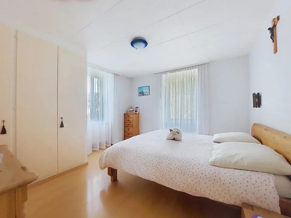 Pramagnon, casa familiare di 230m2 con prato e posti auto esterni – foto 10 di 27