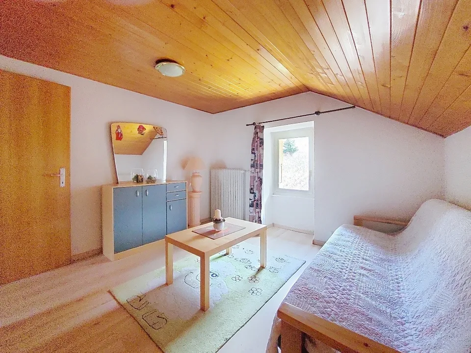 Pramagnon, casa familiare di 230m2 con prato e posti auto esterni – foto 16 di 27
