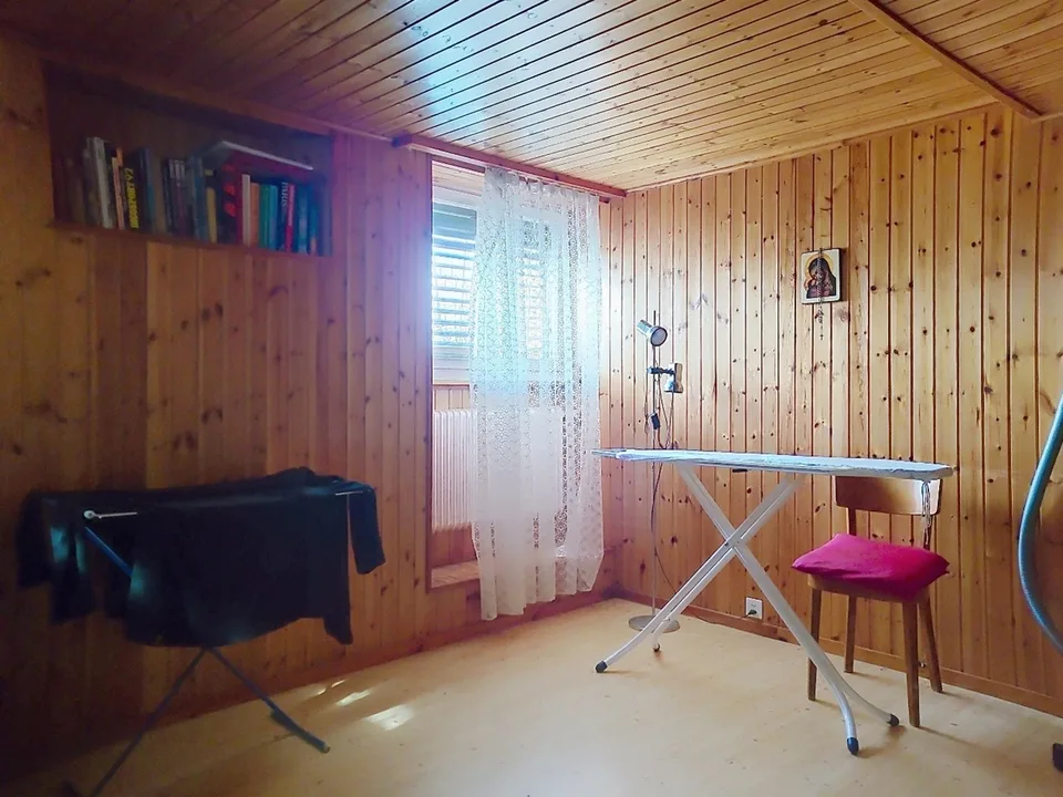 Pramagnon, casa familiare di 230m2 con prato e posti auto esterni – foto 20 di 27