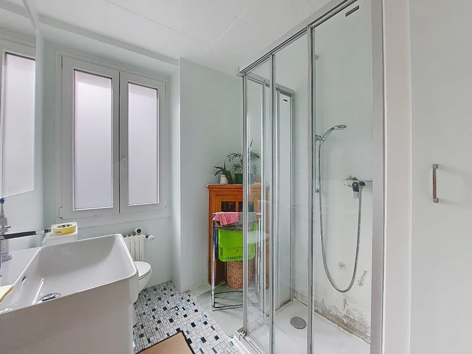 Pramagnon, casa familiare di 230m2 con prato e posti auto esterni – foto 7 di 27