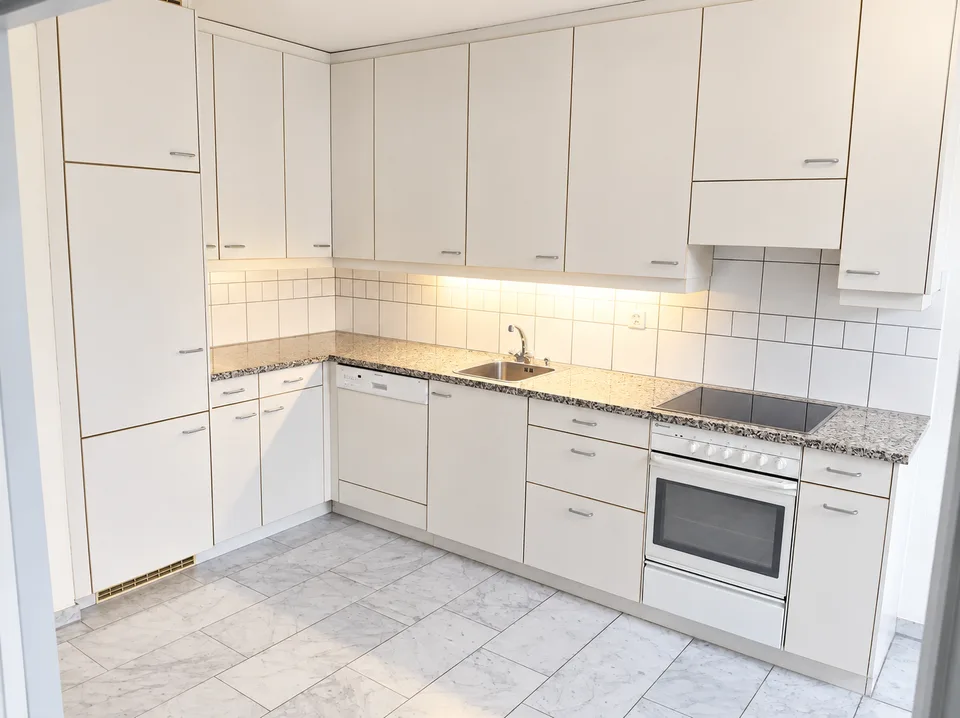 Appartement spacieux 3,5 pièces dans un emplacement central (près du Rhin, Hôpital universitaire, UKBB, Biozentrum) – photo 5 sur 14