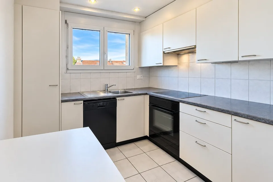 Charmant appartement 3 pièces mansardé à Oftringen – disponible immédiatement !