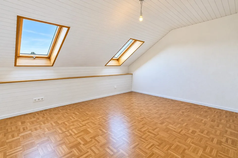 Charmant appartement 3 pièces mansardé à Oftringen – disponible immédiatement !