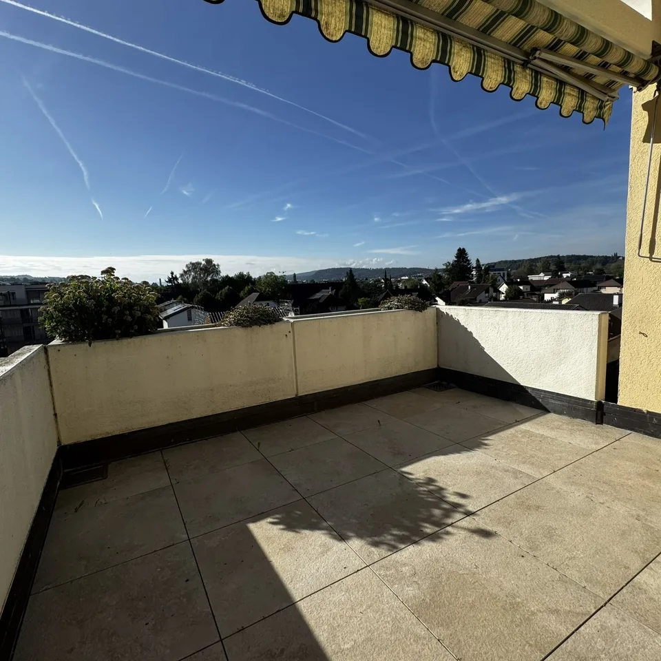 Charmant appartement 3 pièces mansardé à Oftringen – disponible immédiatement !