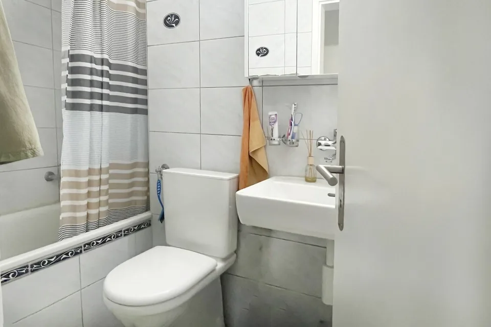 Wohnung mit Balkon mit Sicht ins Grüne nahe dem Dättwiler Weiher – Foto 8 von 9