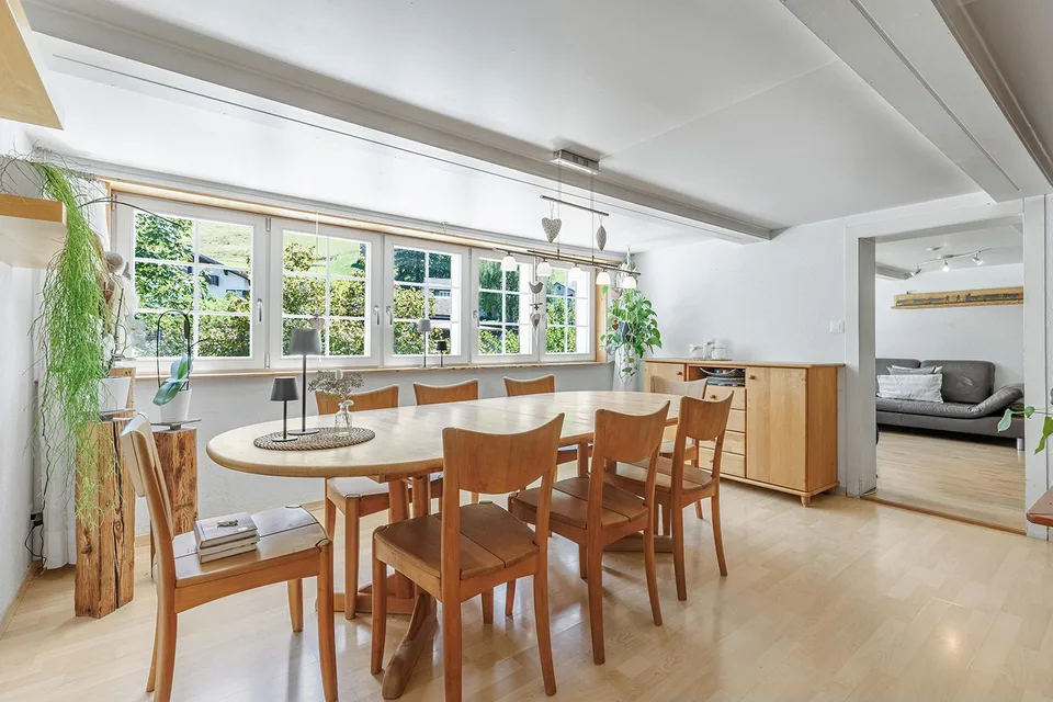 Characterful property with versatile potential – photo 2 of 13