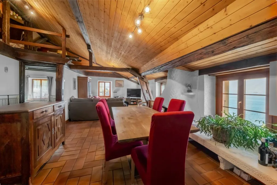Una casa di villaggio di carattere con vista sul lago – foto 14 di 17