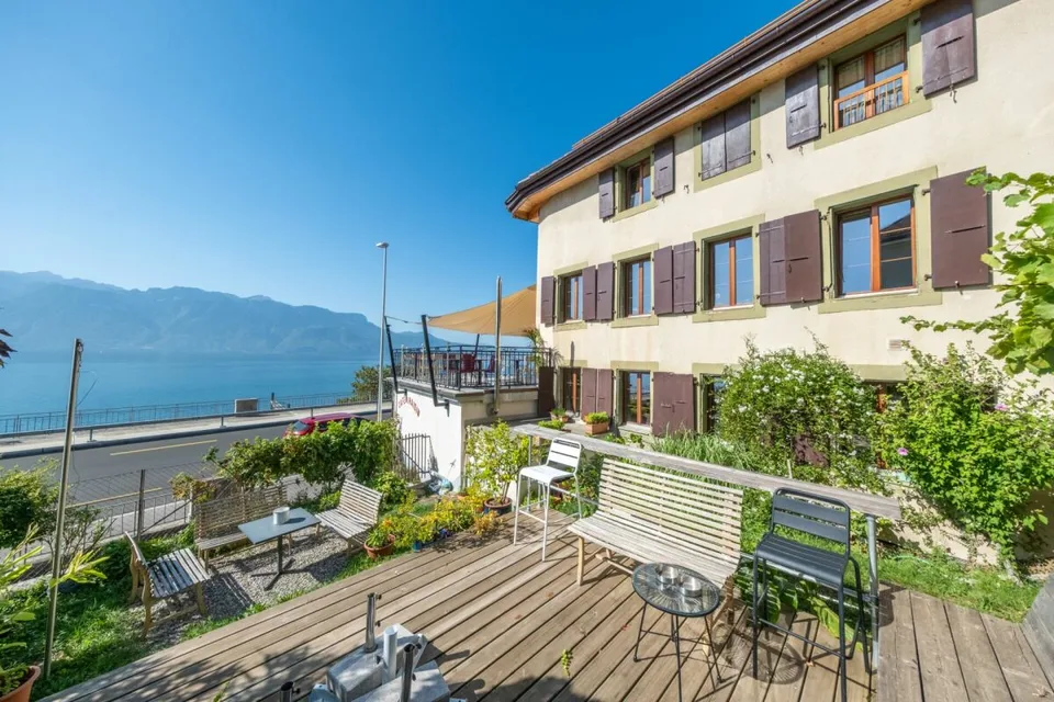 Una casa di villaggio di carattere con vista sul lago – foto 5 di 17