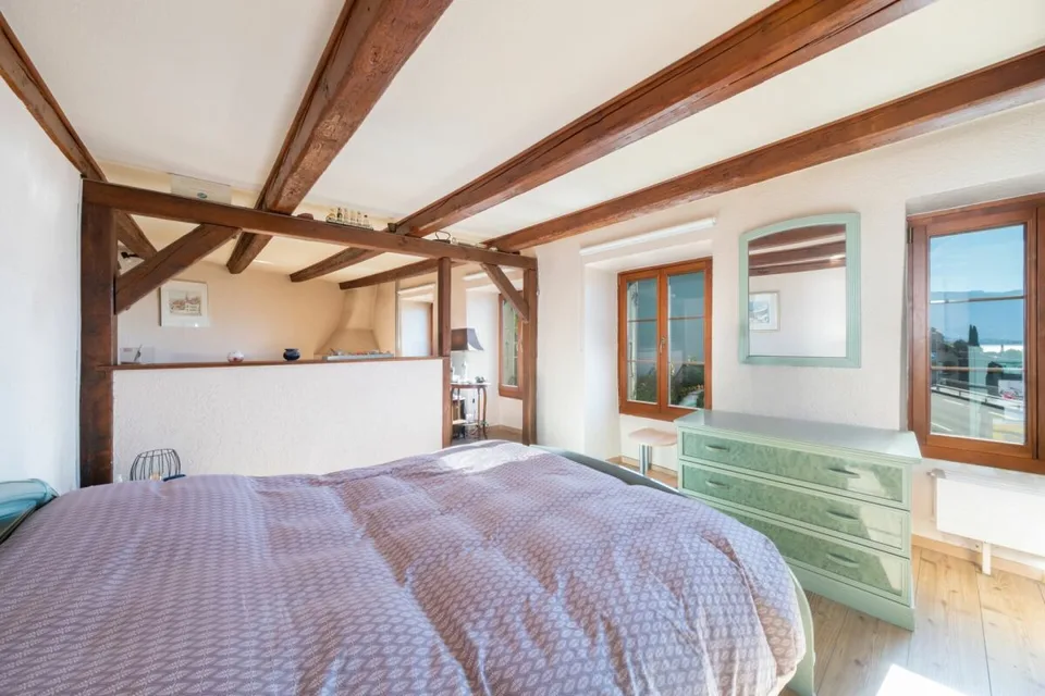Una casa di villaggio di carattere con vista sul lago – foto 11 di 17