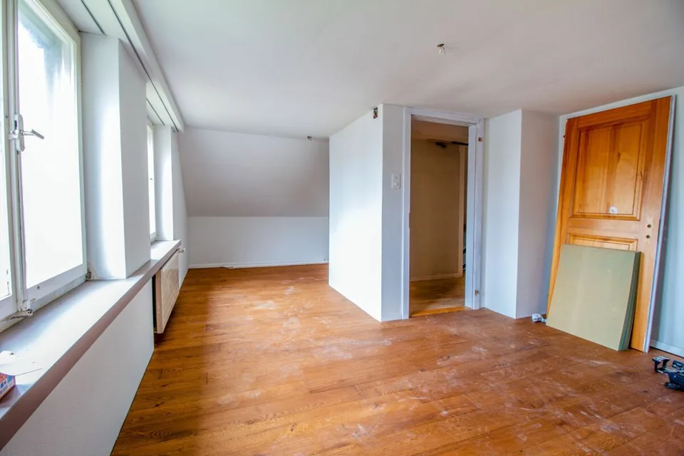 Maison individuelle dépendante avec potentiel, bâtiment d'atelier/garage séparé de grande taille – photo 15 sur 24