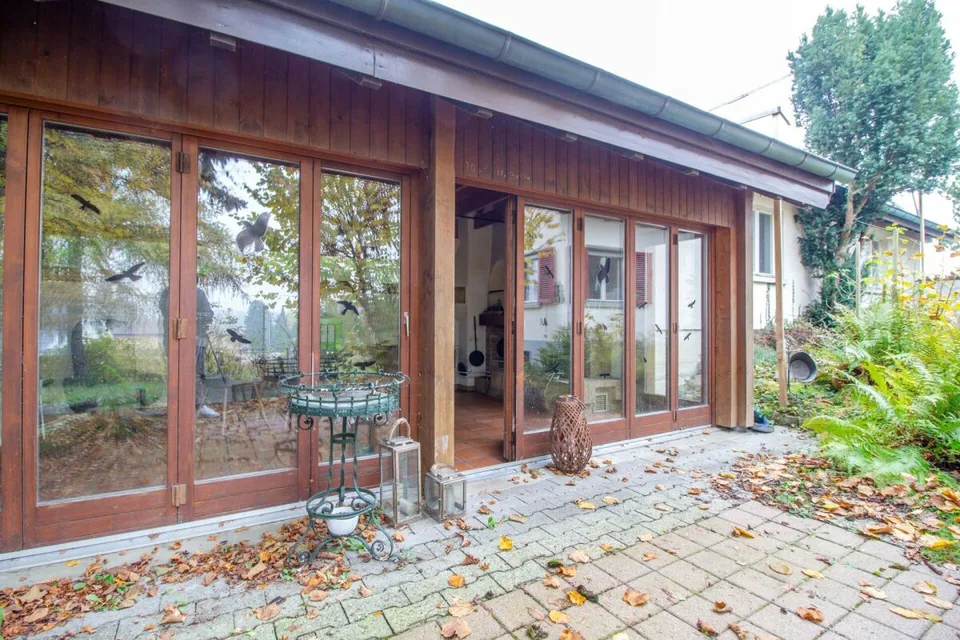 Maison individuelle dépendante avec potentiel, bâtiment d'atelier/garage séparé de grande taille – photo 10 sur 24