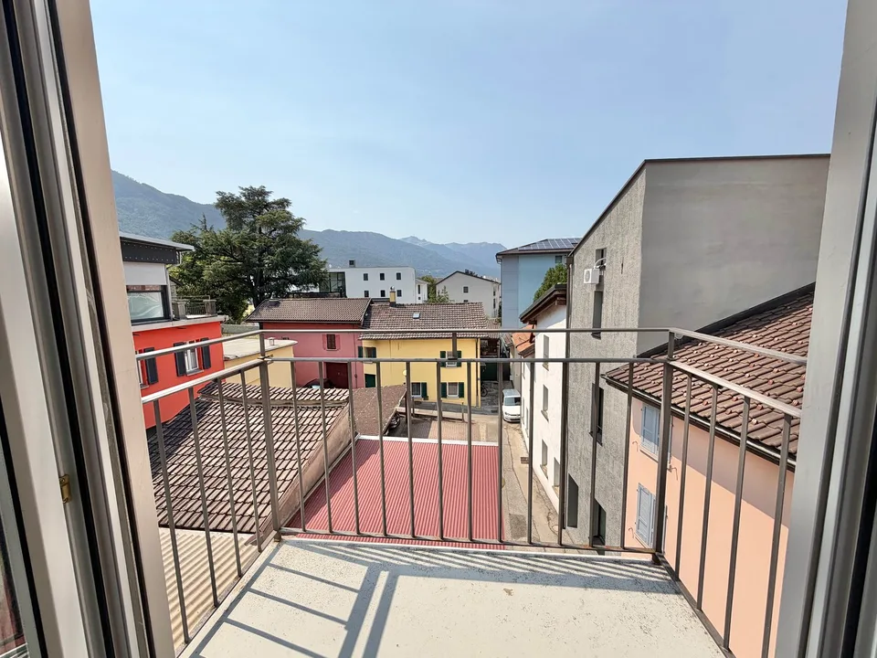 GIUBIASCO - SPACIOUS 3.5 ROOM APARTMENT FOR RENT IN THE CITY CENTER – photo 6 of 10