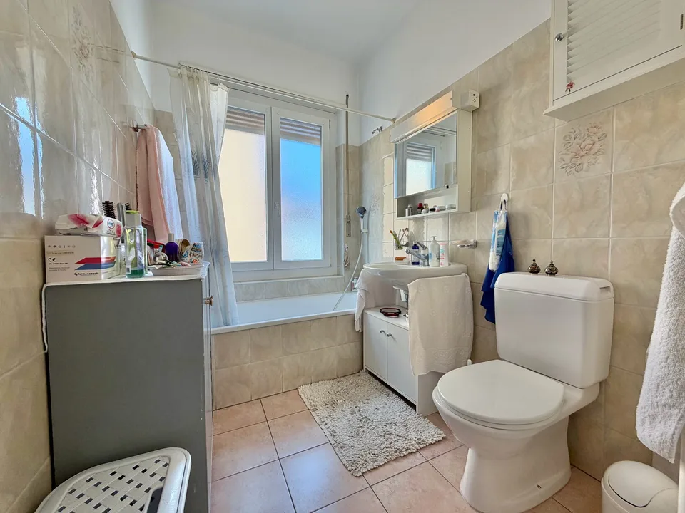 GIUBIASCO - SPACIOUS 3.5 ROOM APARTMENT FOR RENT IN THE CITY CENTER – photo 9 of 10