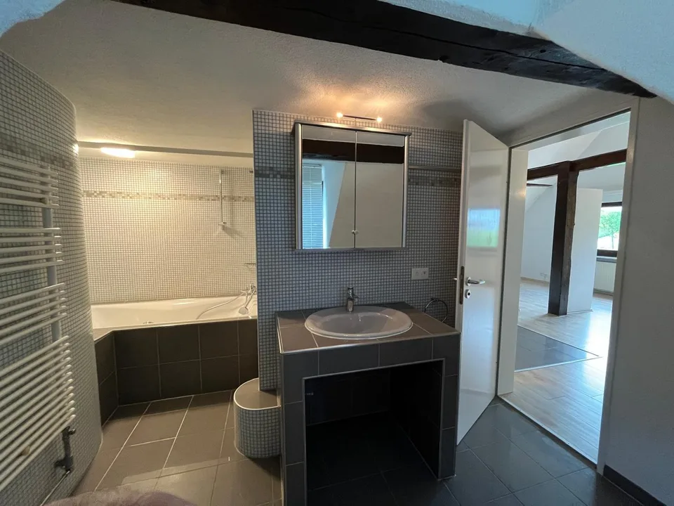 Charmant appartement 2 pièces en mansarde à Ermatingen – disponible immédiatement
