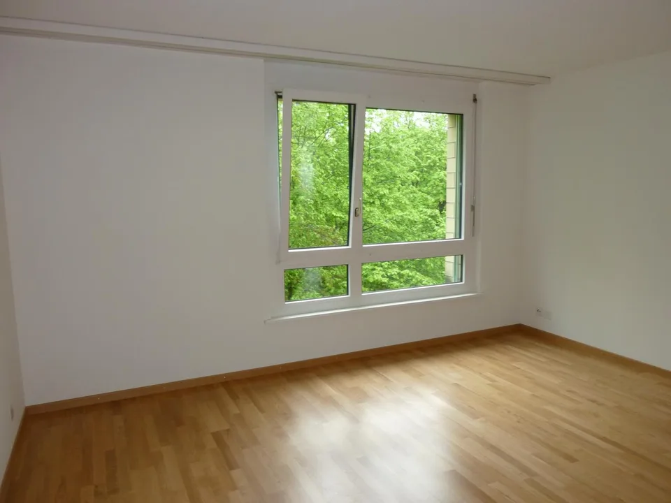 3.5-Zimmerwohnung mit gedecktem Gartensitzplatz – Foto 6 von 10