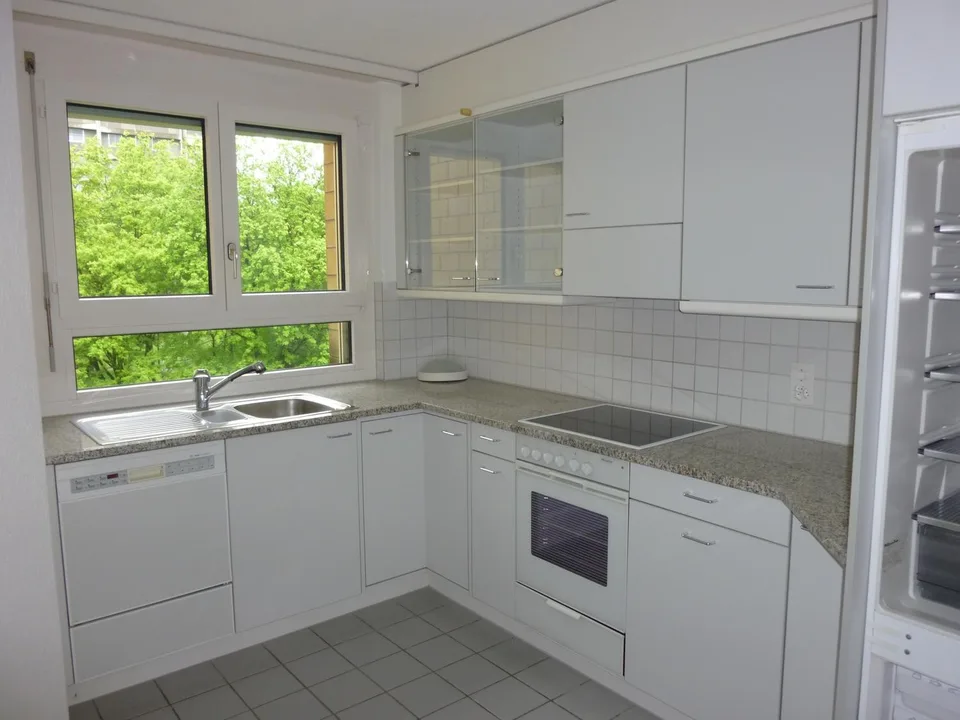 3.5-Zimmerwohnung mit gedecktem Gartensitzplatz – Foto 2 von 10