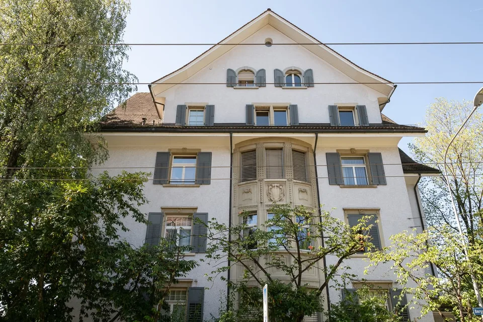 Above the roofs of Hottingen – stylish apartment with a far-reaching view – photo 10 of 10