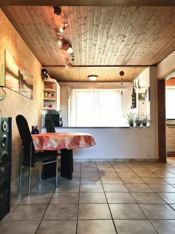 Charming 6-room single-family home with a beautiful winter garden and an additional 2-room apartment – photo 8 of 15