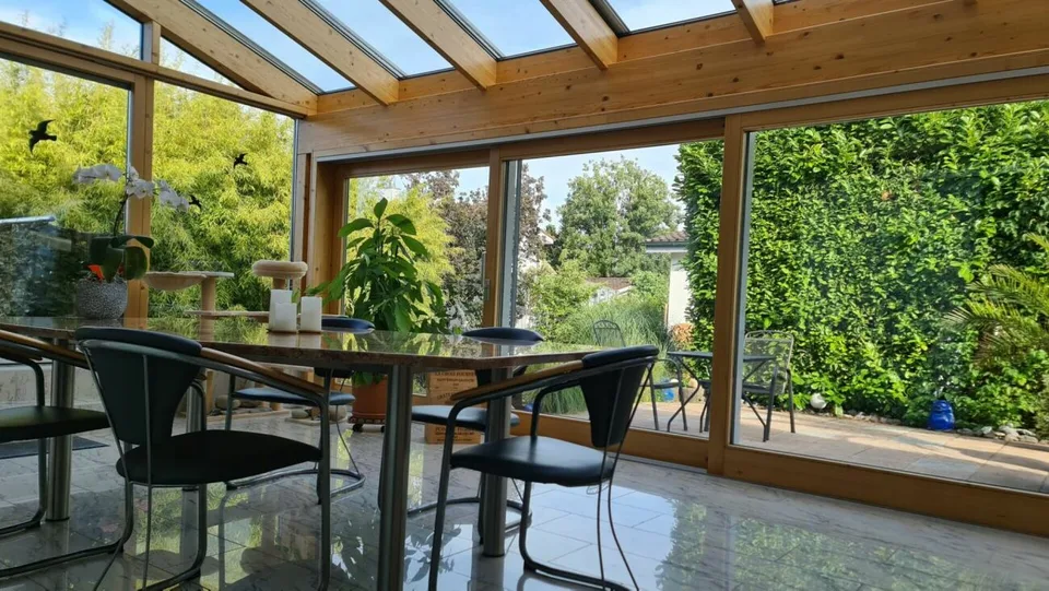 Charming 6-room single-family home with a beautiful winter garden and an additional 2-room apartment – photo 7 of 15