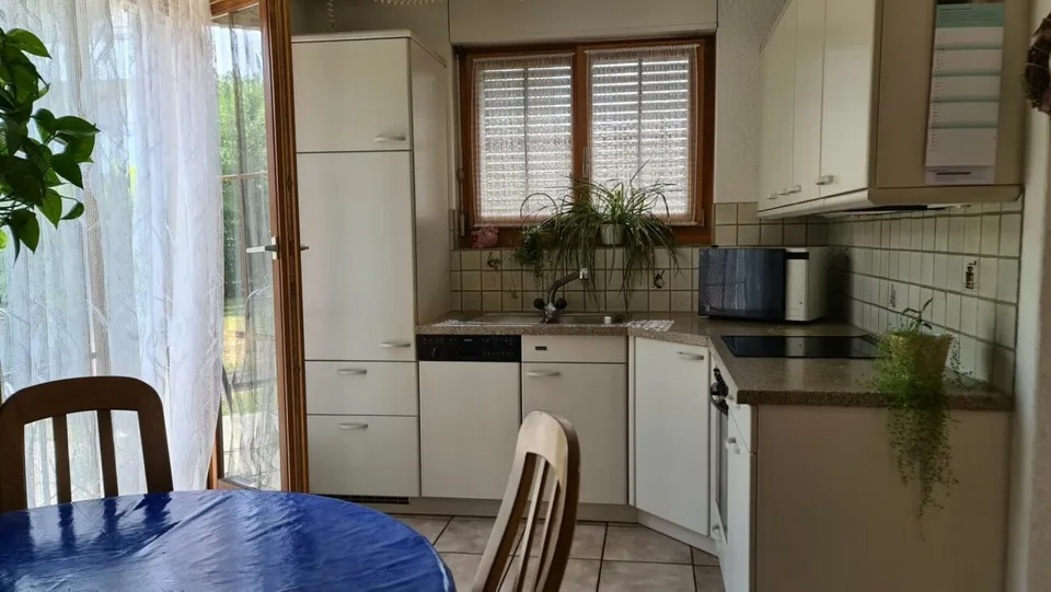 Charming 6-room single-family home with a beautiful winter garden and an additional 2-room apartment – photo 13 of 15