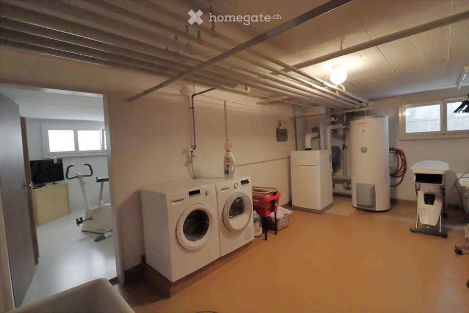 Maison de 4 ½ pièces indépendante avec beaucoup de potentiel à vendre à Fällanden dans un emplacement ensoleillé – photo 9 sur 17