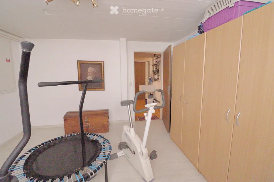 Maison de 4 ½ pièces indépendante avec beaucoup de potentiel à vendre à Fällanden dans un emplacement ensoleillé – photo 14 sur 17
