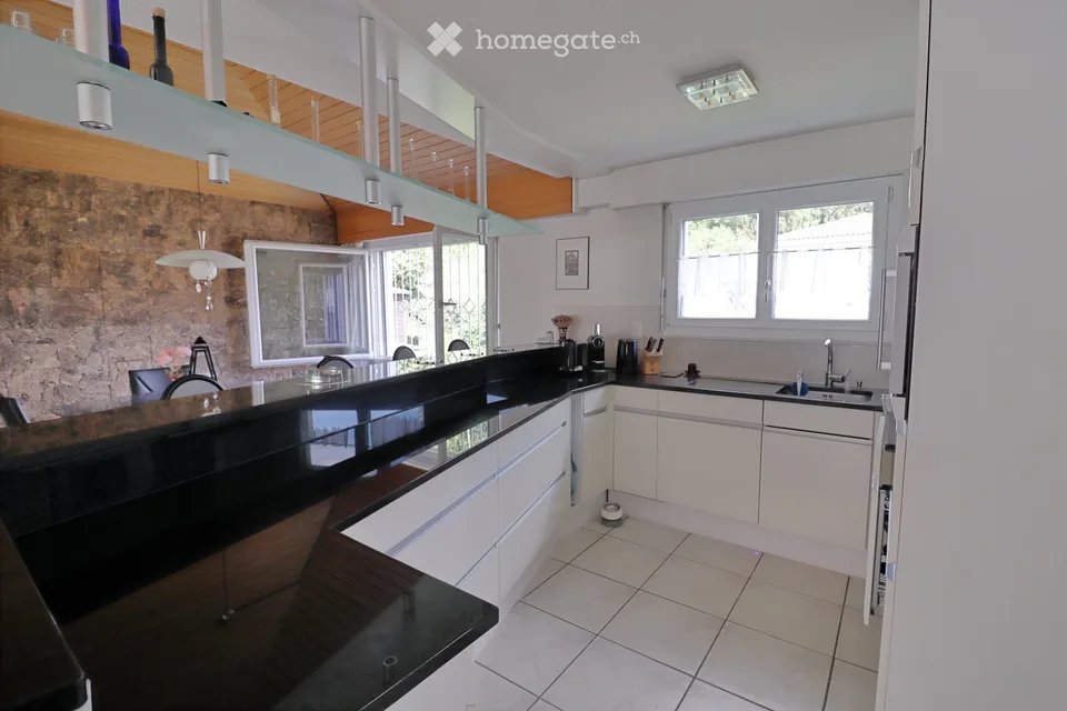 Maison de 4 ½ pièces indépendante avec beaucoup de potentiel à vendre à Fällanden dans un emplacement ensoleillé – photo 11 sur 17