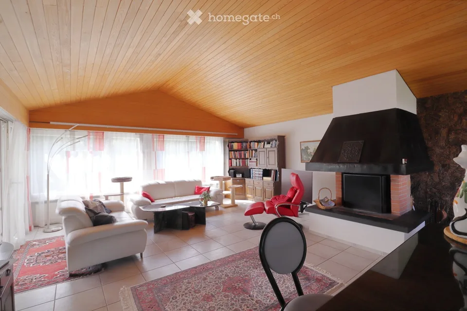 Maison de 4 ½ pièces indépendante avec beaucoup de potentiel à vendre à Fällanden dans un emplacement ensoleillé – photo 2 sur 17