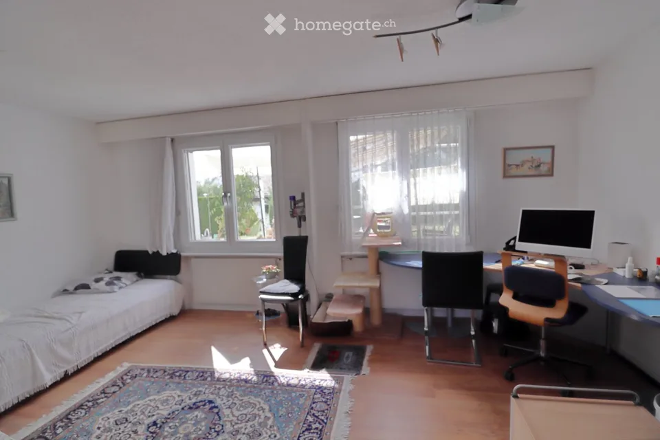 Maison de 4 ½ pièces indépendante avec beaucoup de potentiel à vendre à Fällanden dans un emplacement ensoleillé – photo 7 sur 17
